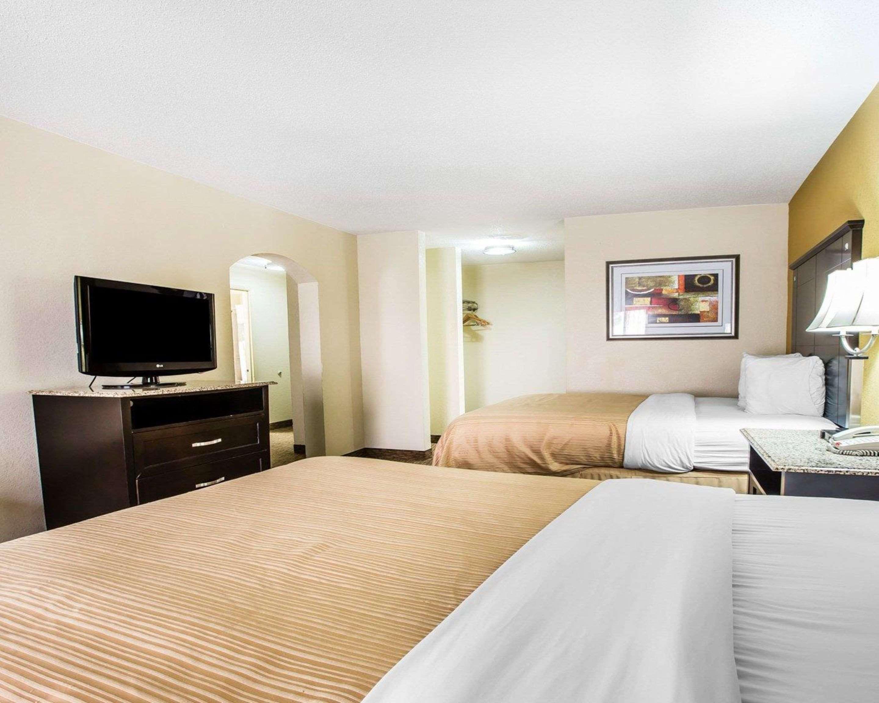 Quality Inn & Suites - Greensboro-High Point Exterior foto